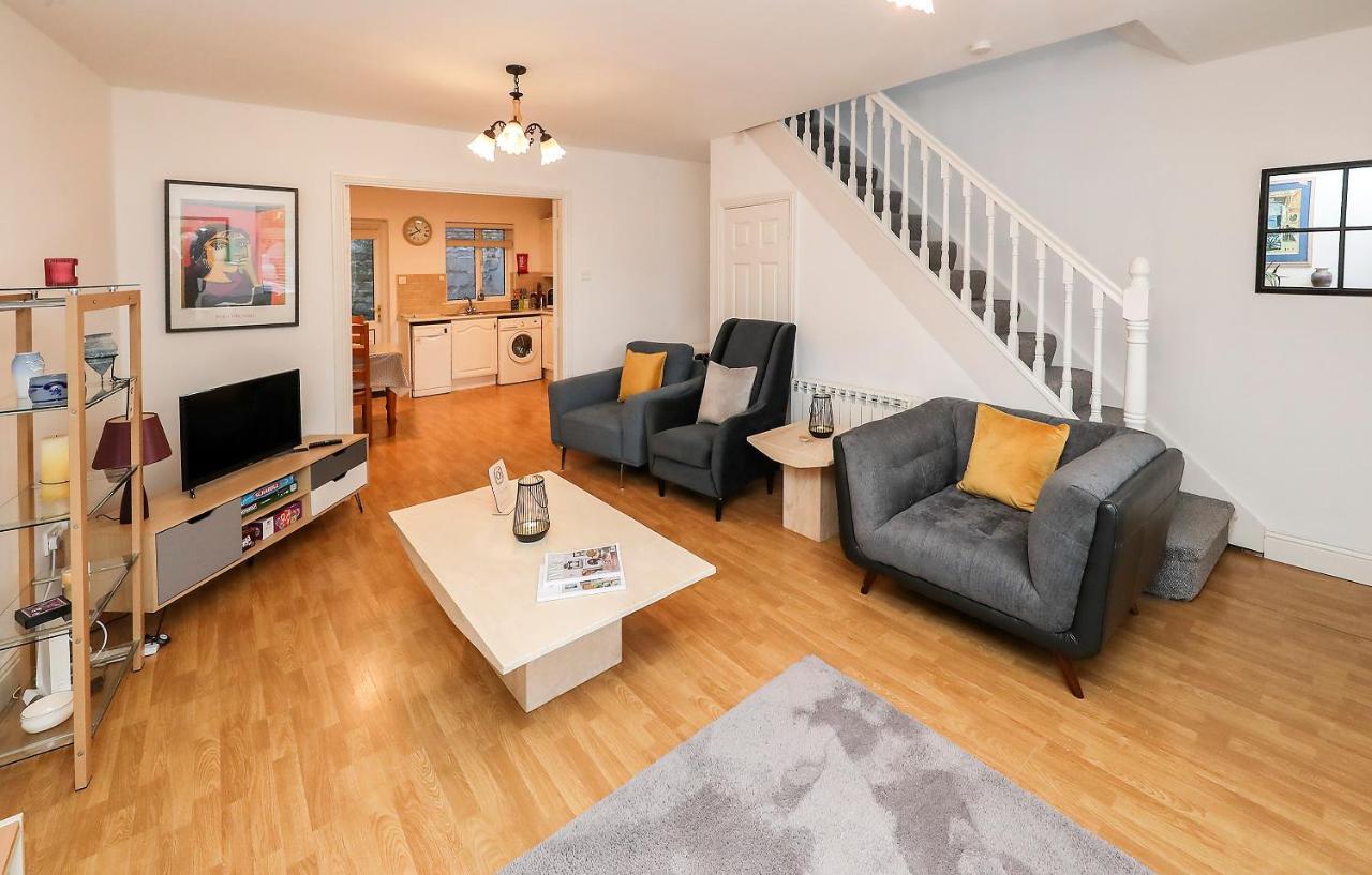 Two Bedroom Townhouse In The Heart Of Dungarvan Dungarvan  Exterior foto